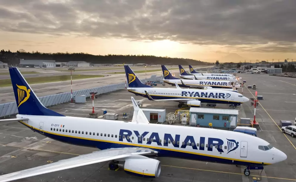 ryanair-aircraft-12