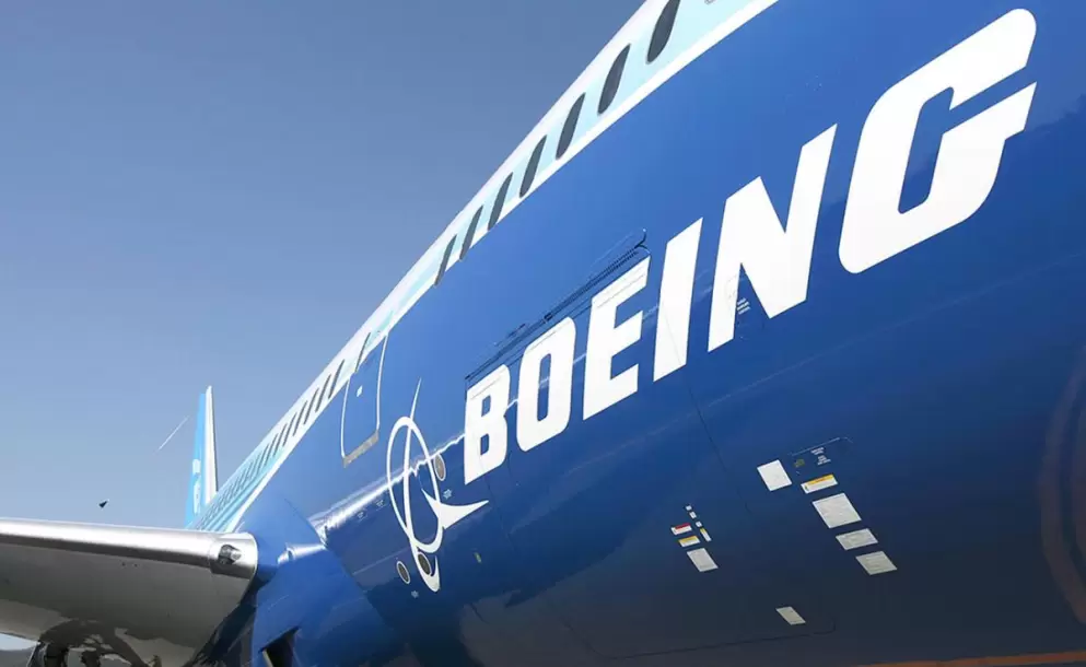 12738398_web1_TSR-Boeing-787-Logo-EDH-180717