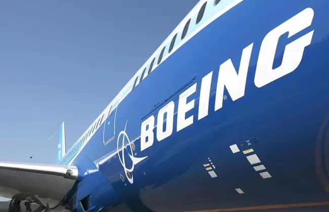 12738398_web1_TSR-Boeing-787-Logo-EDH-180717