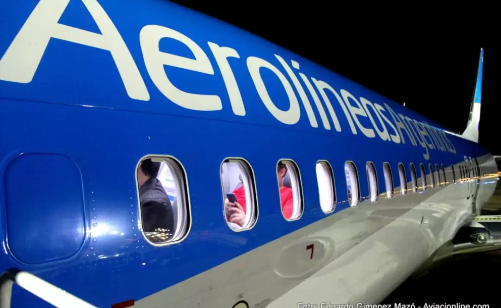 Aerolneas-Argentinas-Boeing-737-800