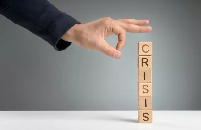 crisis-mesage-on-wooden-blocks