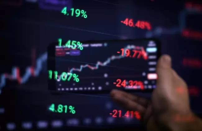 working-set-for-analyzing-financial-statistics-and-analyzing-market-data-data-analyzing-from-charts-and-graph