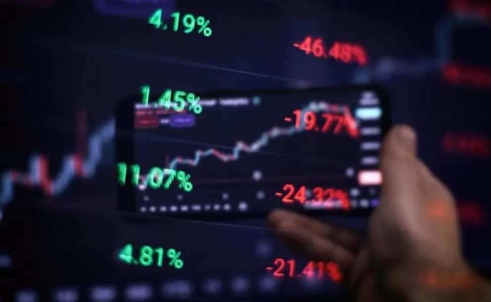 working-set-for-analyzing-financial-statistics-and-analyzing-market-data-data-analyzing-from-charts-and-graph