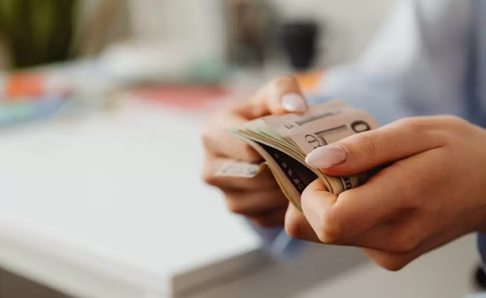 Fotos de stock gratuitas de adentro, administracin del dinero, ahorrar dinero